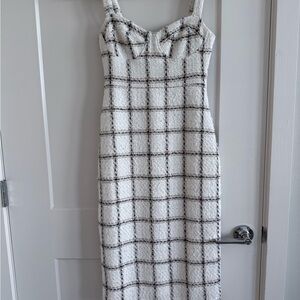 Lulu's Chic White and Black Plaid Midi Dress